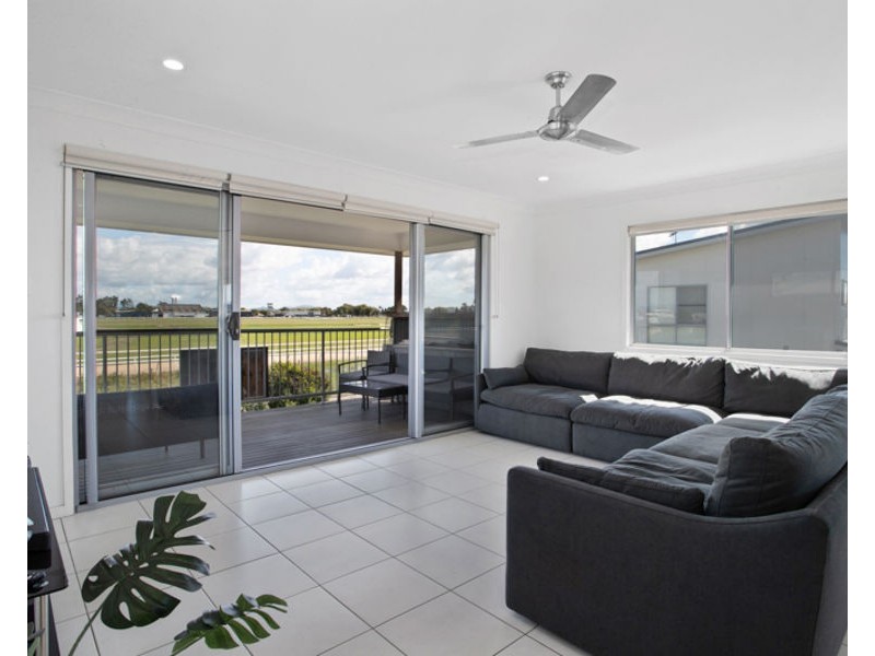 45 Makybe Diva Drive, Ooralea QLD 4740