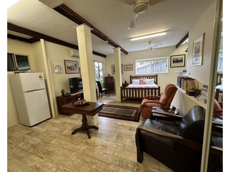 1 Berry Street, North Mackay QLD 4740