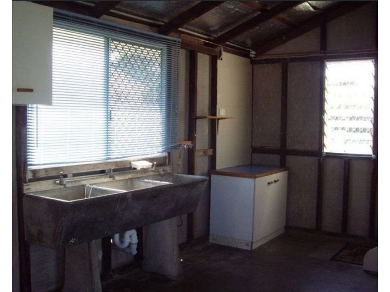 15 Ness Street, West Mackay QLD 4740