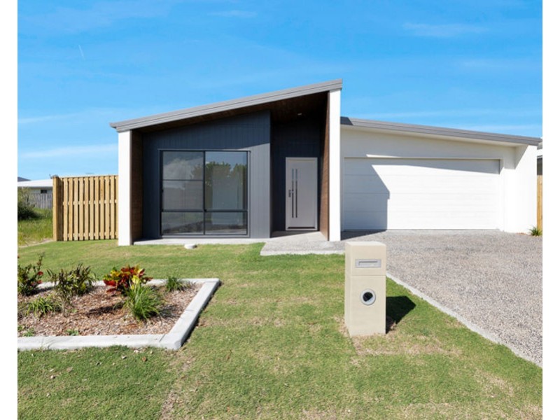 23 Donovan Street, Blacks Beach QLD 4740