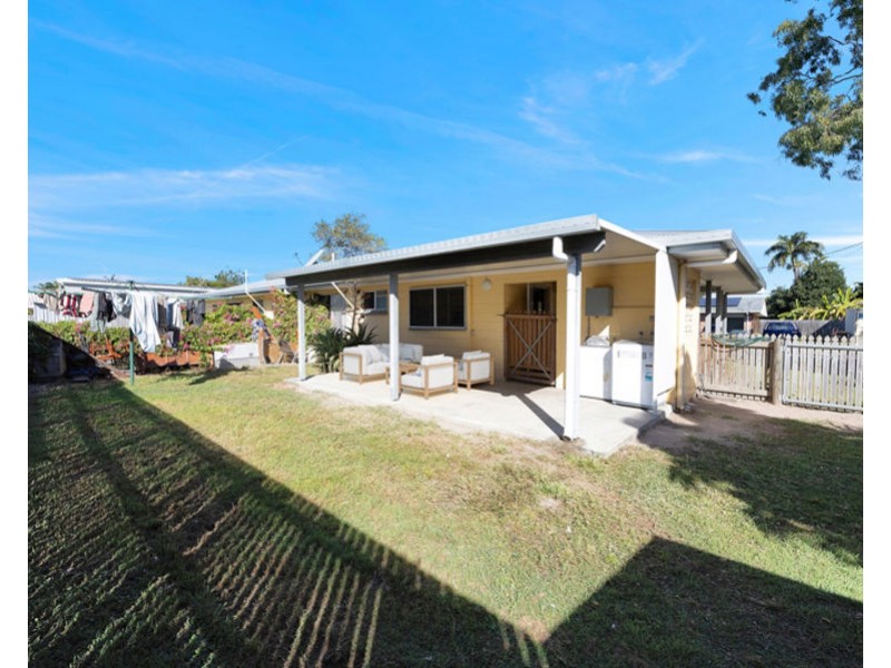 1&2/4 Leeuwin Court, Andergrove QLD 4740