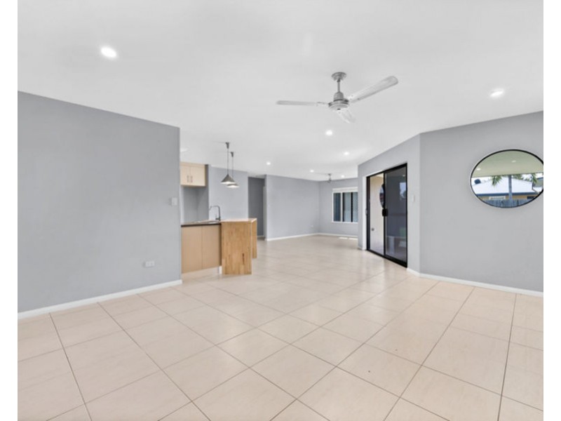 38 Companion Way, Bucasia QLD 4750