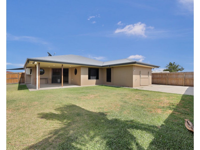 38 Companion Way, Bucasia QLD 4750