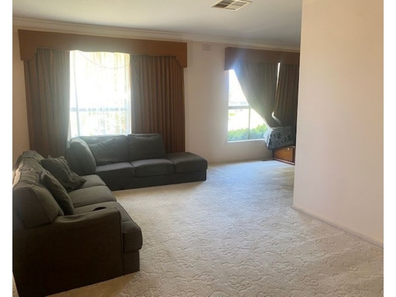 82 Hothlyn Drive, Craigieburn VIC 3064