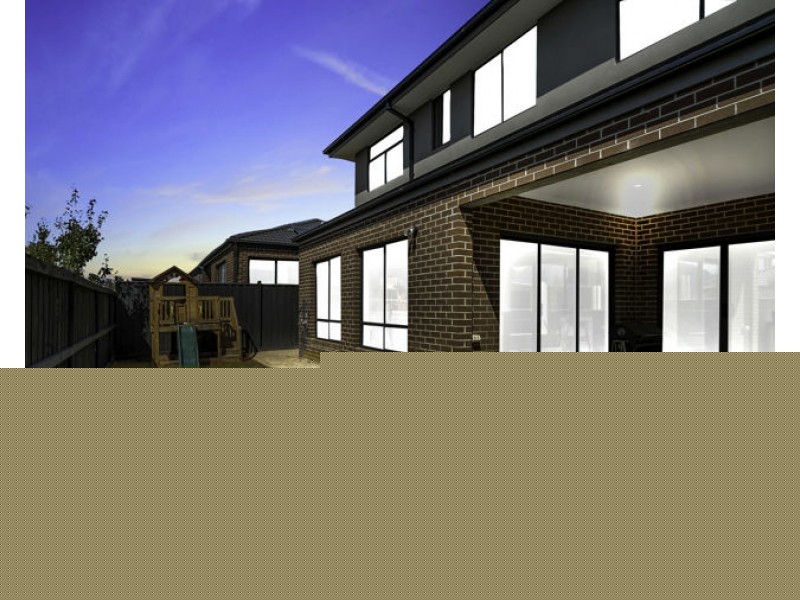 35 Upthorpe Way, Mickleham VIC 3064