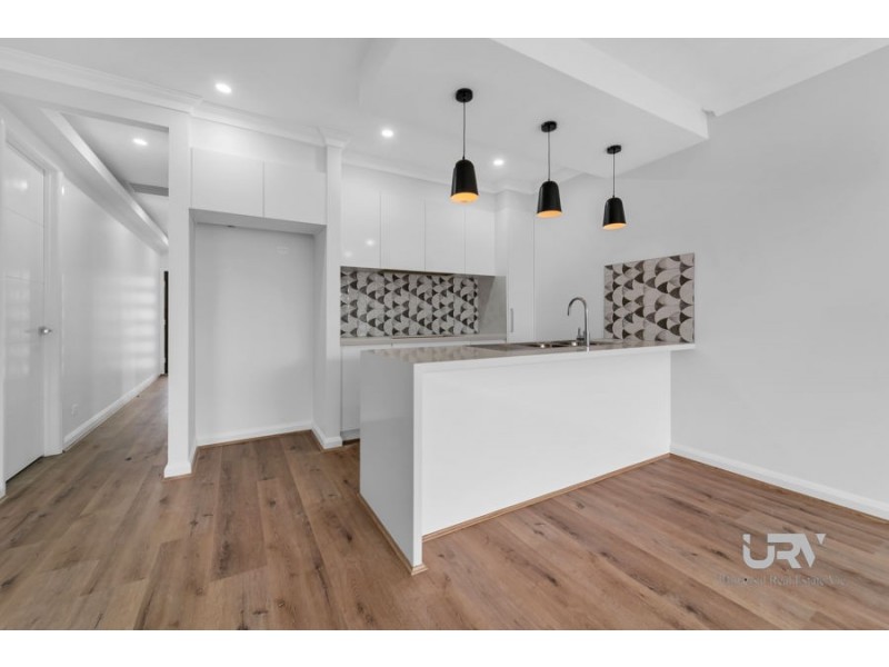 43 Bowenia Avenue, Craigieburn VIC 3064