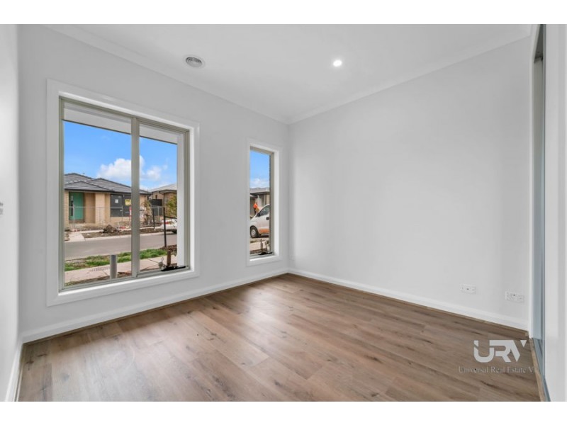 43 Bowenia Avenue, Craigieburn VIC 3064