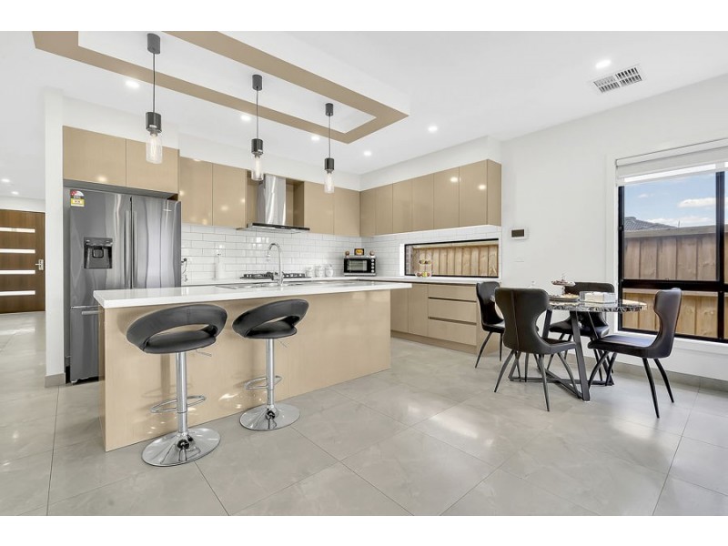 9 Janoli Street, Mickleham VIC 3064
