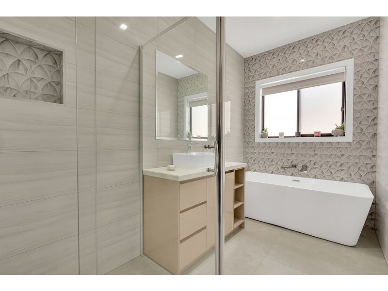 9 Janoli Street, Mickleham VIC 3064