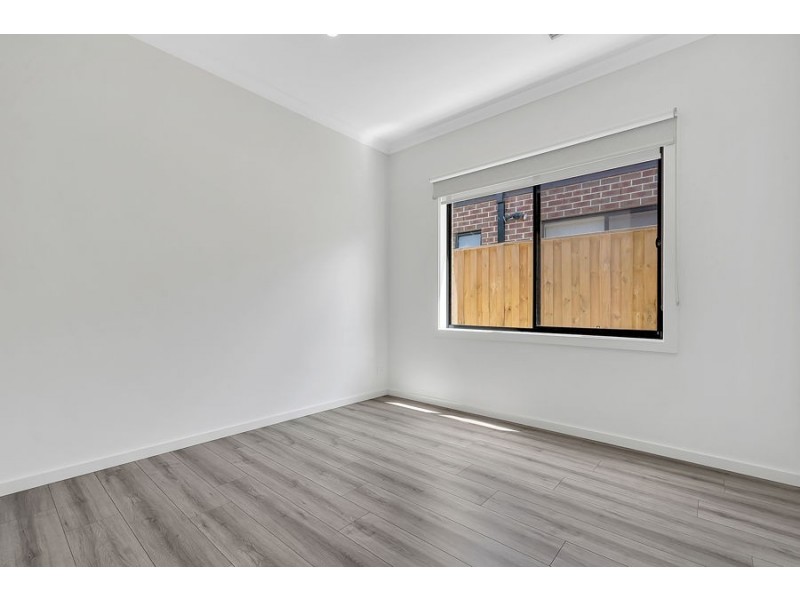 9 Janoli Street, Mickleham VIC 3064