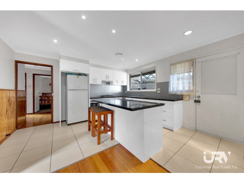 10 Kingswood Drive, Craigieburn VIC 3064