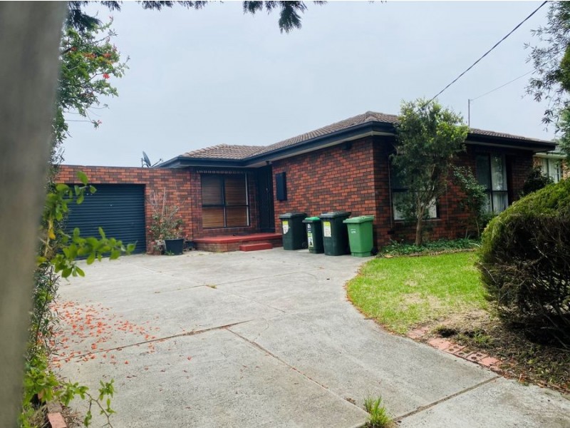 12 Bainbridge Close, Craigieburn VIC 3064