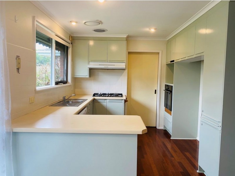 12 Bainbridge Close, Craigieburn VIC 3064