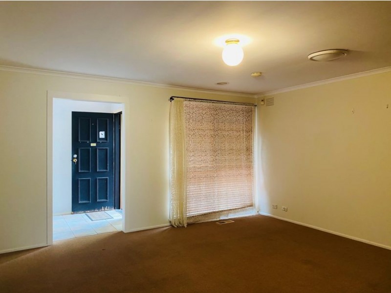 12 Bainbridge Close, Craigieburn VIC 3064