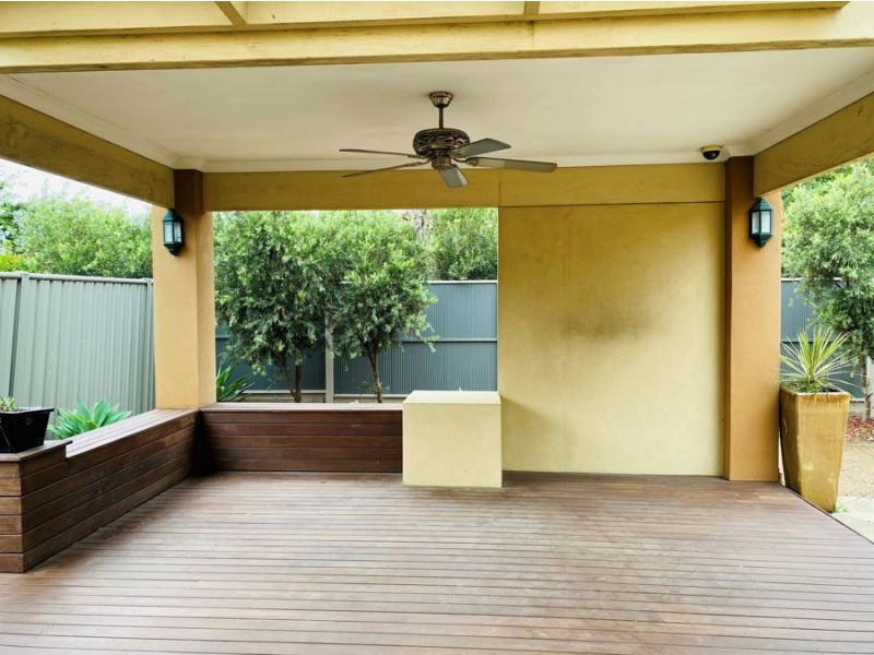 33 Princes Circuit, Craigieburn VIC 3064