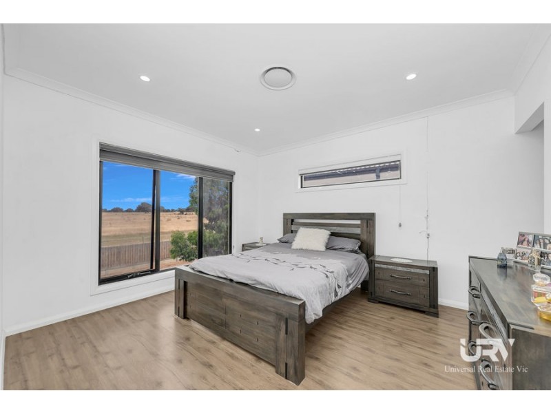 29 Turion Drive, Mickleham VIC 3064
