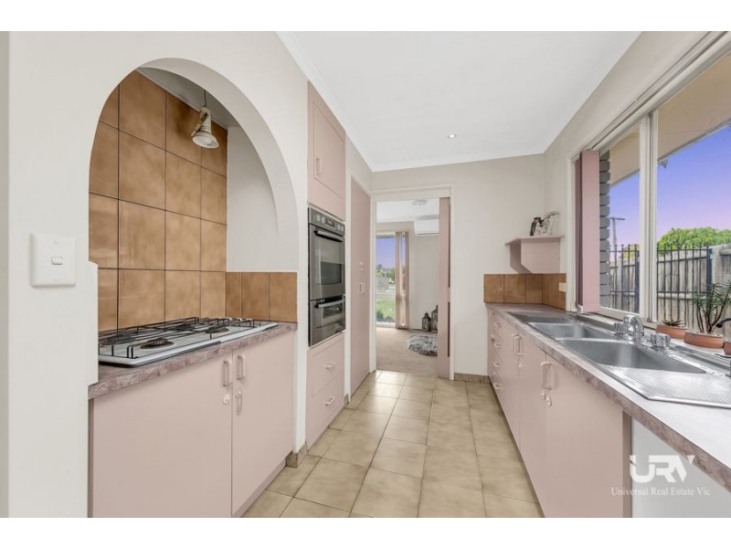 14 Commonwealth Court, Craigieburn VIC 3064