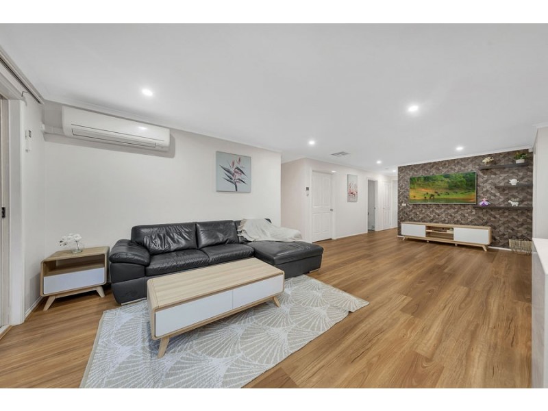 4 Padstowe Court, Craigieburn VIC 3064