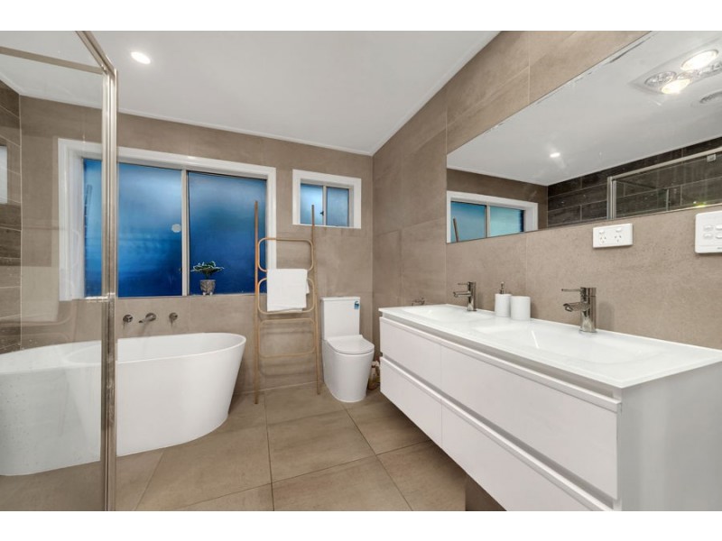 4 Padstowe Court, Craigieburn VIC 3064