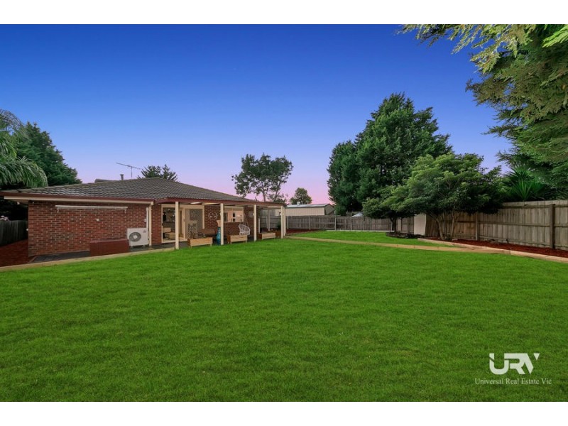 4 Padstowe Court, Craigieburn VIC 3064