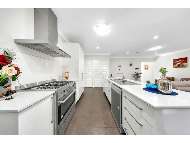 13 Eveline Street, Craigieburn VIC 3064