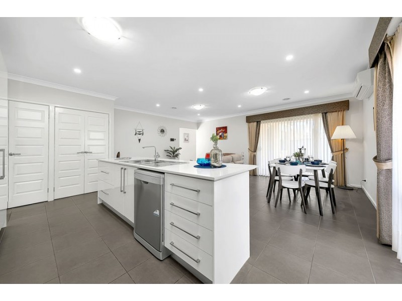 13 Eveline Street, Craigieburn VIC 3064