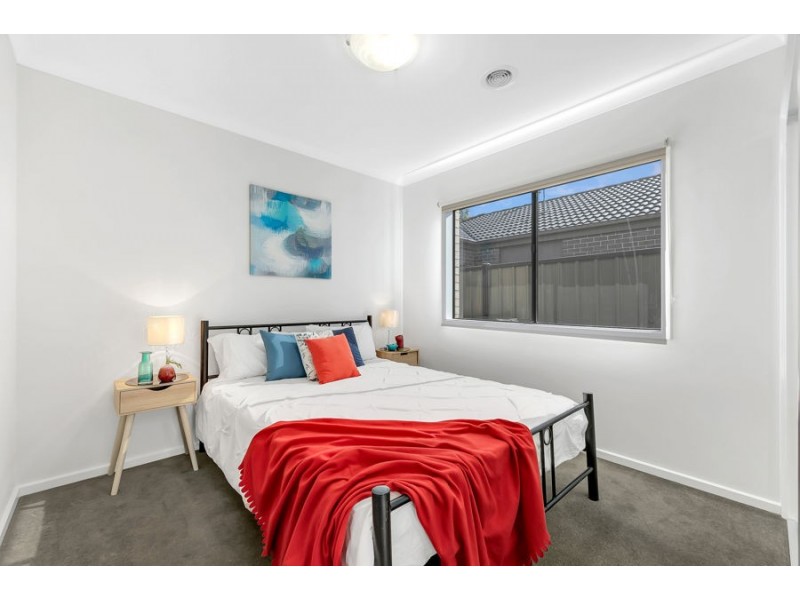 13 Eveline Street, Craigieburn VIC 3064