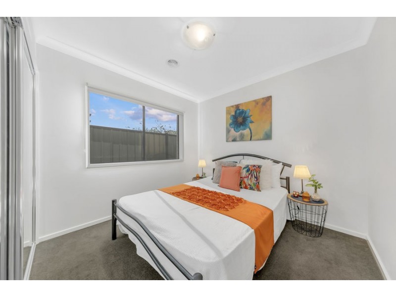 13 Eveline Street, Craigieburn VIC 3064