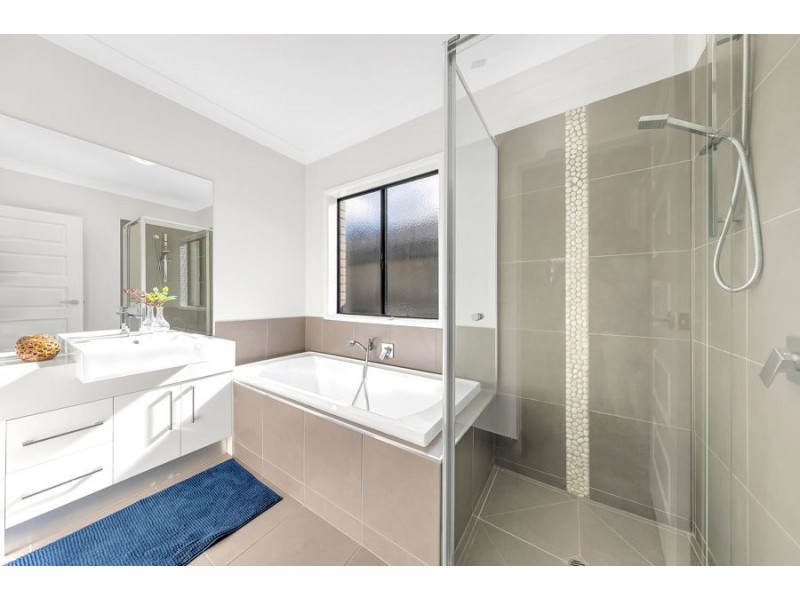 13 Eveline Street, Craigieburn VIC 3064