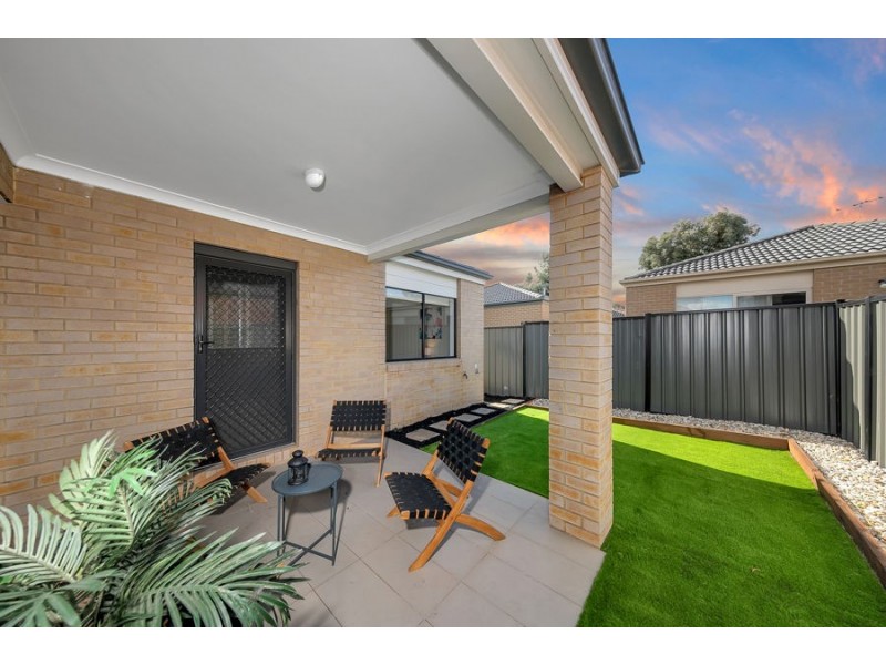 13 Eveline Street, Craigieburn VIC 3064