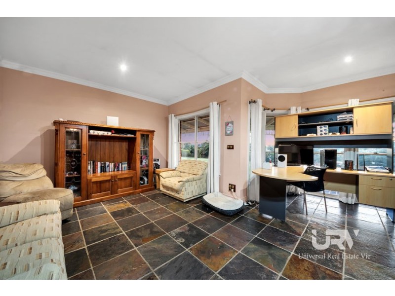 9 Roditis Avenue, Broadford VIC 3658