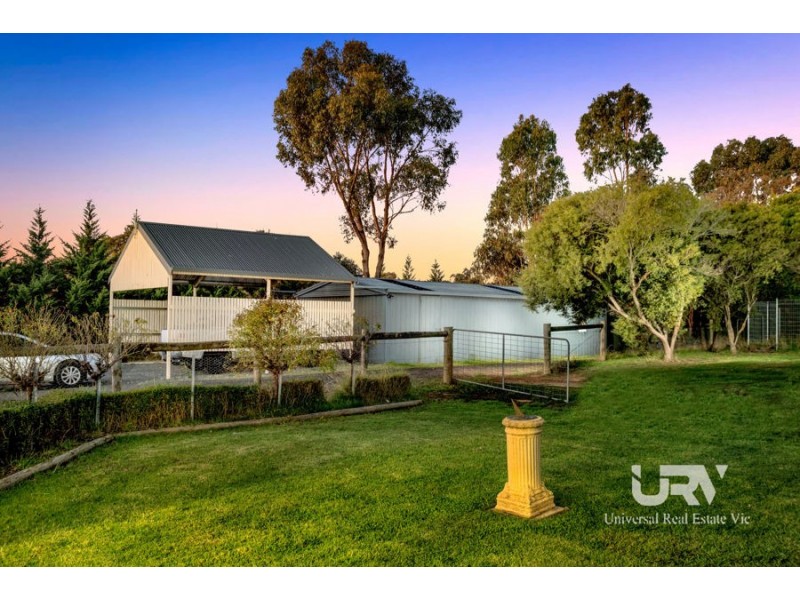 9 Roditis Avenue, Broadford VIC 3658