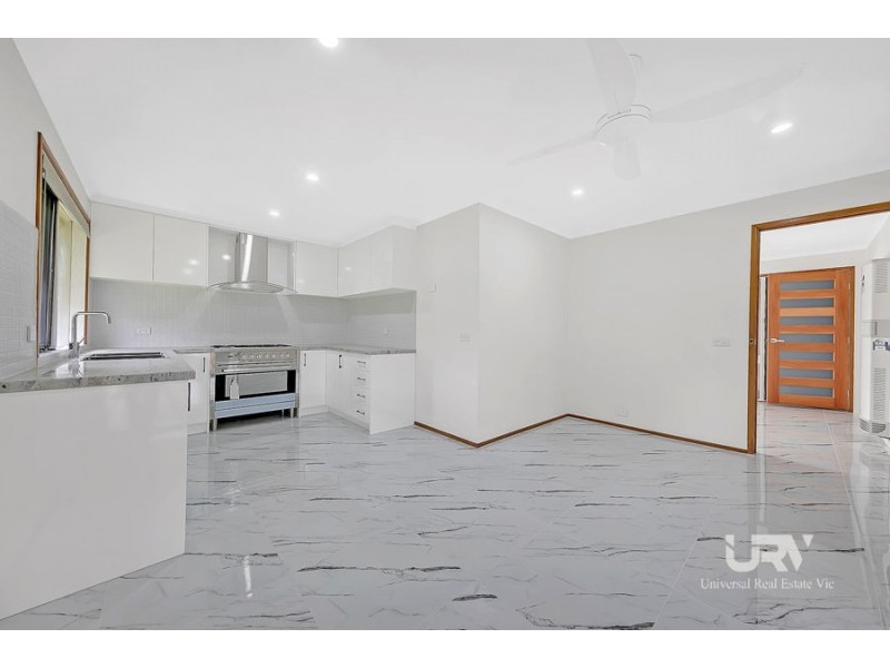 17 Carlisle St, Craigieburn VIC 3064
