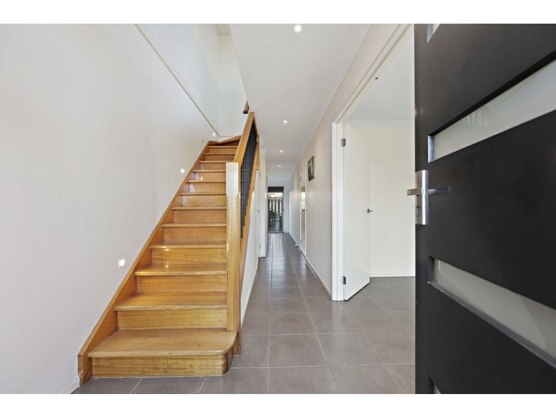 4/2 Marathon Boulevard, Craigieburn VIC 3064