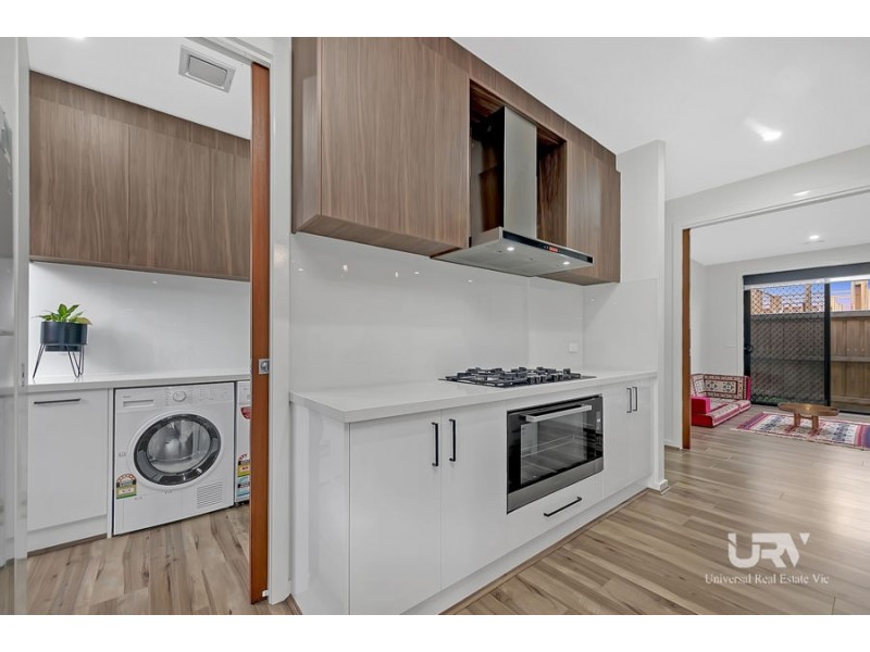 4 Pollen Place, Donnybrook VIC 3064