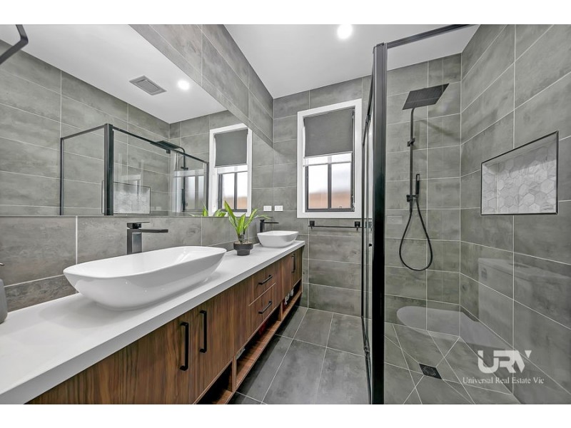 4 Pollen Place, Donnybrook VIC 3064