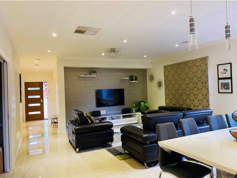 14 Wendouree View, Wollert VIC 3750