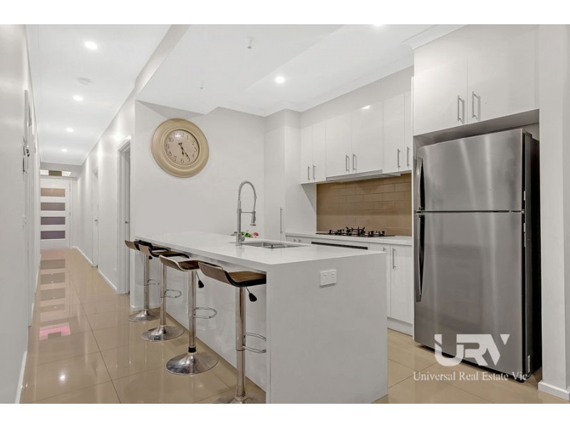 13 botwood street, Mickleham VIC 3064