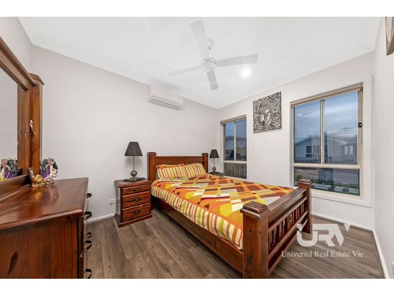 13 botwood street, Mickleham VIC 3064