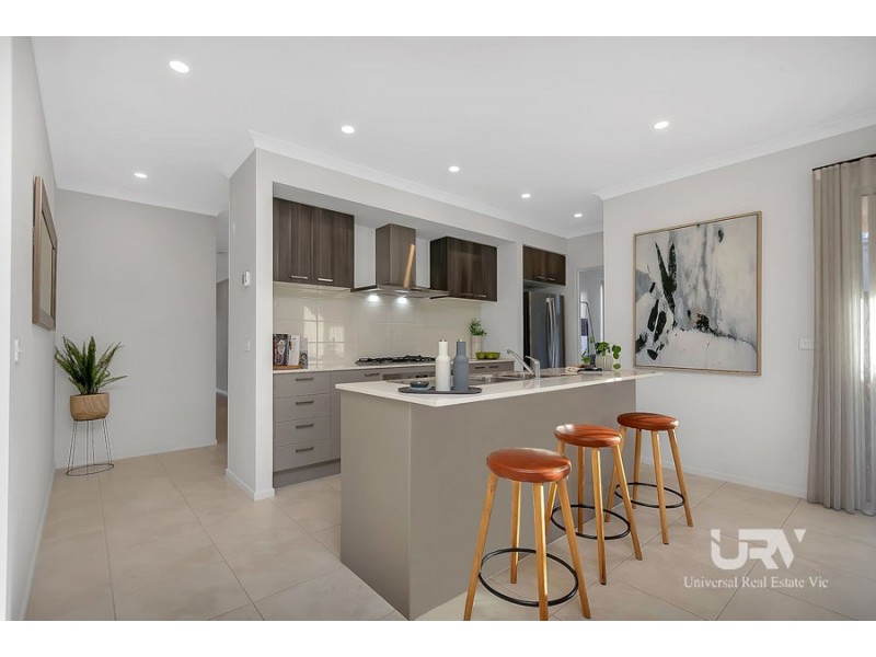 75 Whitfield Cres, Craigieburn VIC 3064