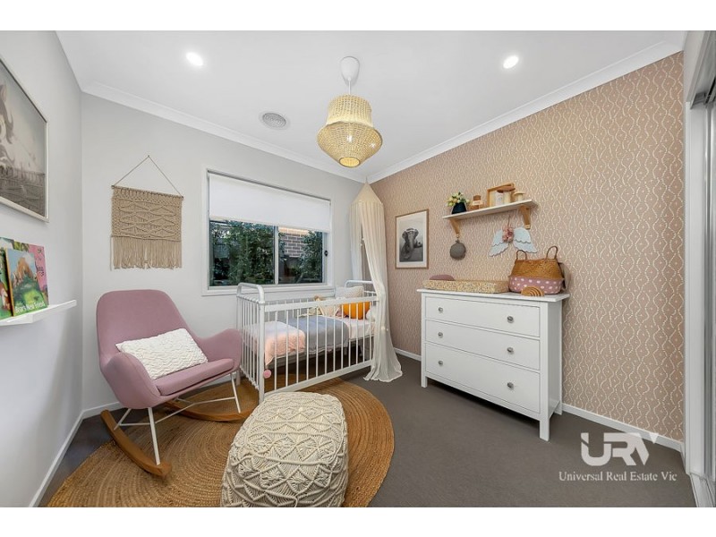 75 Whitfield Cres, Craigieburn VIC 3064