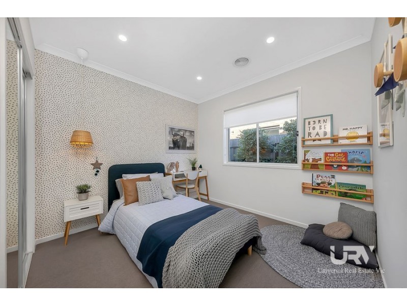 75 Whitfield Cres, Craigieburn VIC 3064
