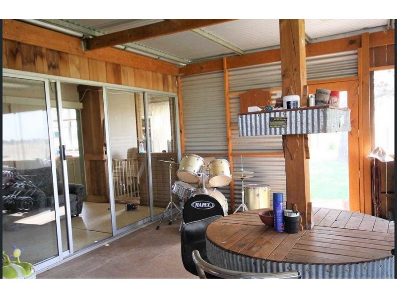 924 Lowe Road, Ballendella VIC 3561