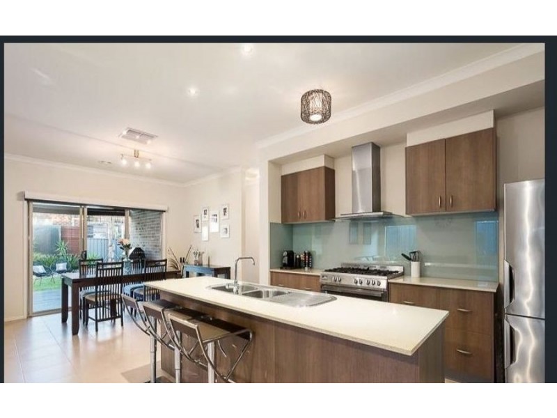 9 Eildon Street, South Morang VIC 3752