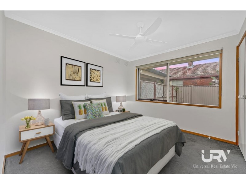 17 Carlisle St, Craigieburn VIC 3064