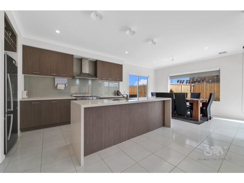 95 Errol Blvd, Mickleham VIC 3064