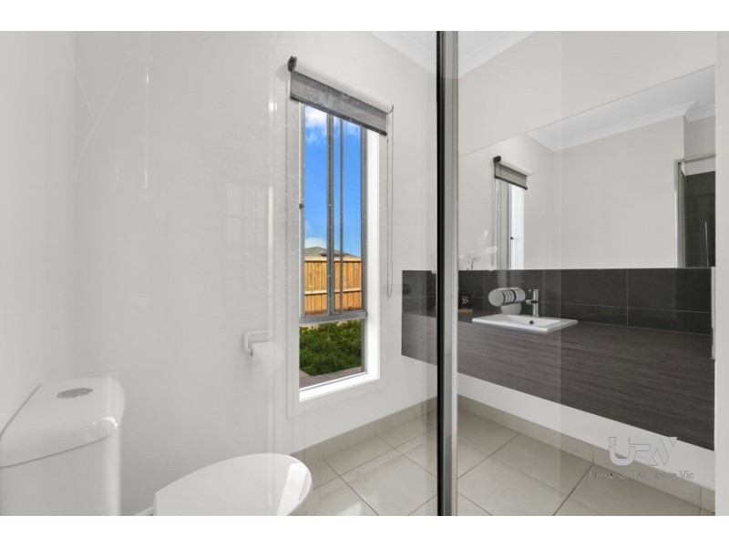 95 Errol Blvd, Mickleham VIC 3064