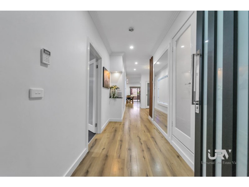 17 Conservation Dr, Craigieburn VIC 3064