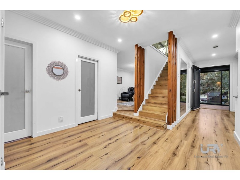 17 Conservation Dr, Craigieburn VIC 3064