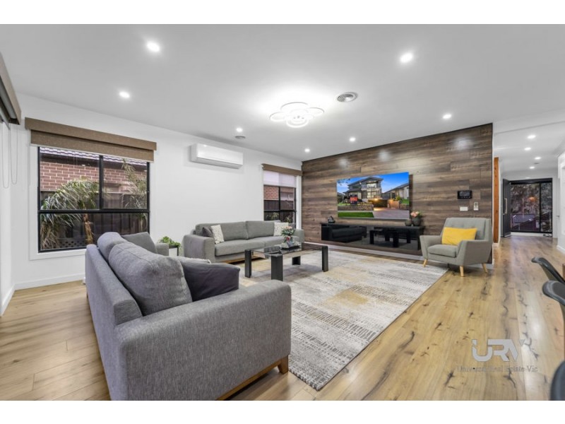 17 Conservation Dr, Craigieburn VIC 3064